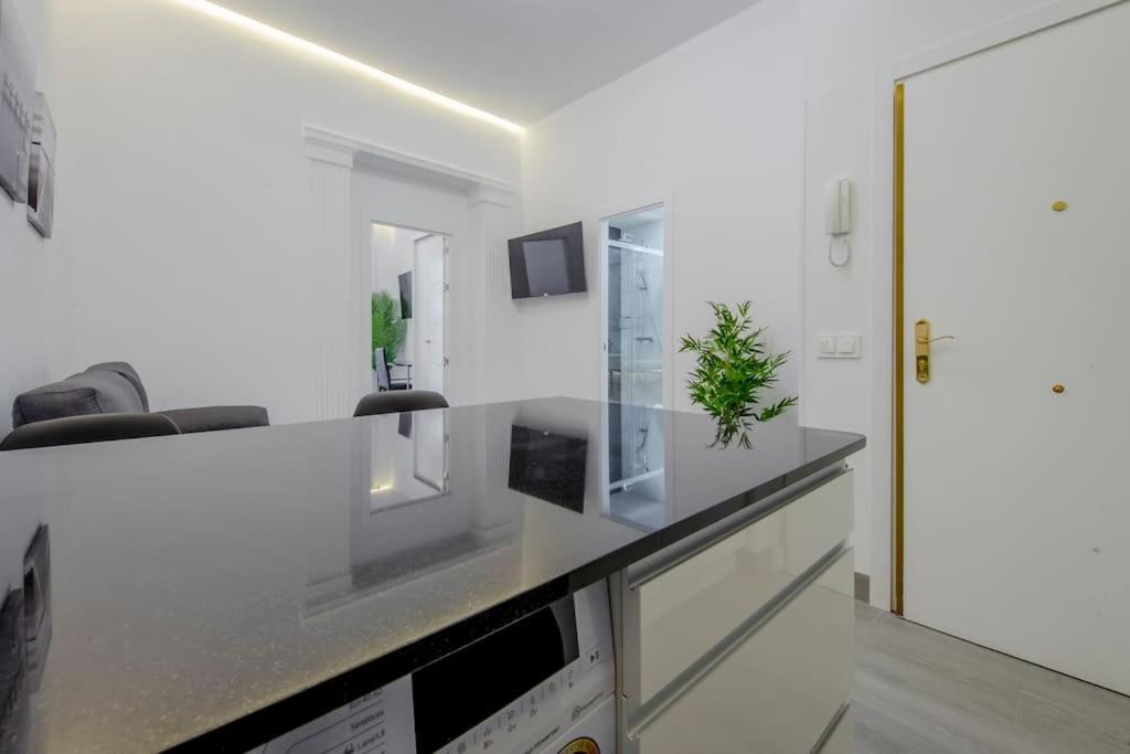Suara Apartamentos 2 Мадрид Экстерьер фото