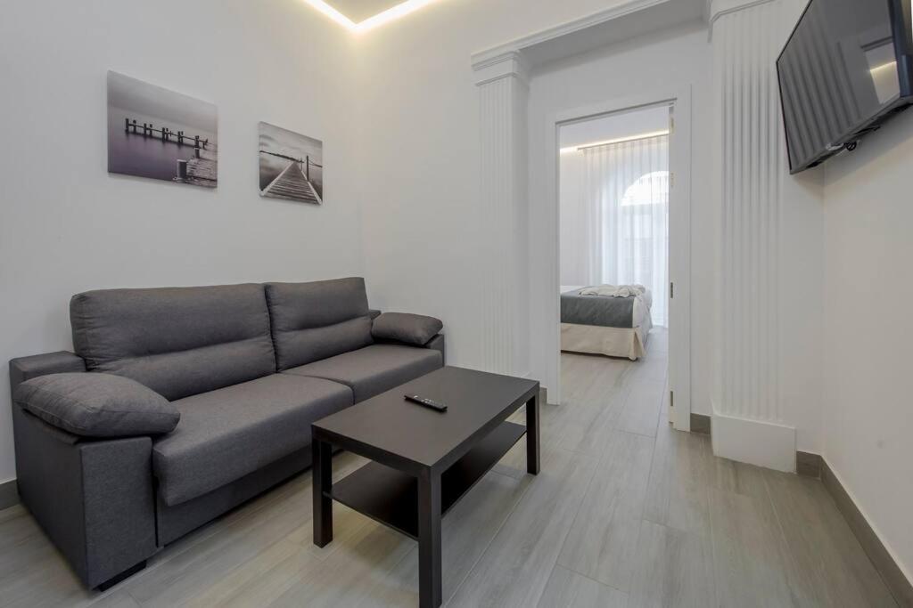 Suara Apartamentos 2 Мадрид Экстерьер фото