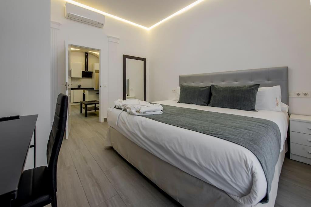Suara Apartamentos 2 Мадрид Экстерьер фото