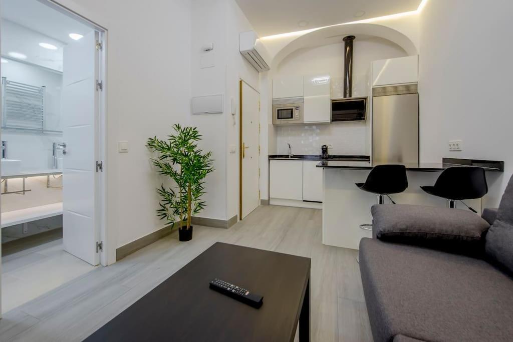 Suara Apartamentos 2 Мадрид Экстерьер фото